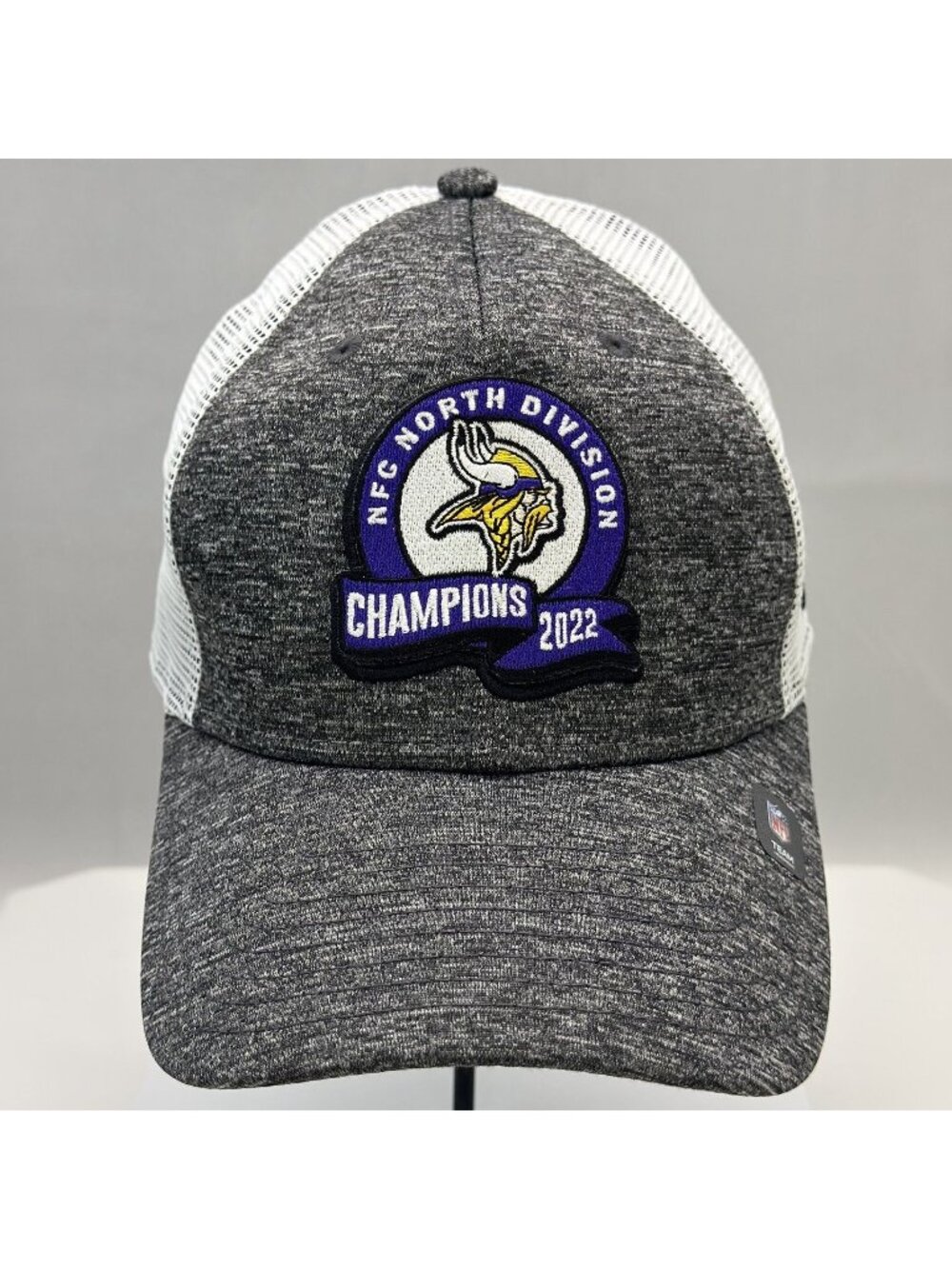 Minnesota Vikings NFC North Division Champions 2022 New Era 9FORTY Trucker Hat